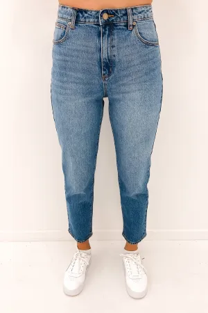 A 94 High Slim Jean Felicia